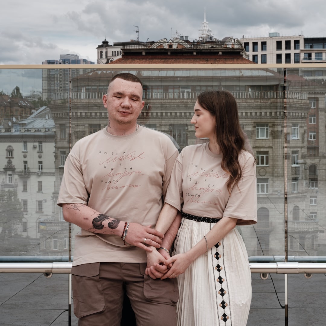 ЖИТИ НАЗУСТРІЧ