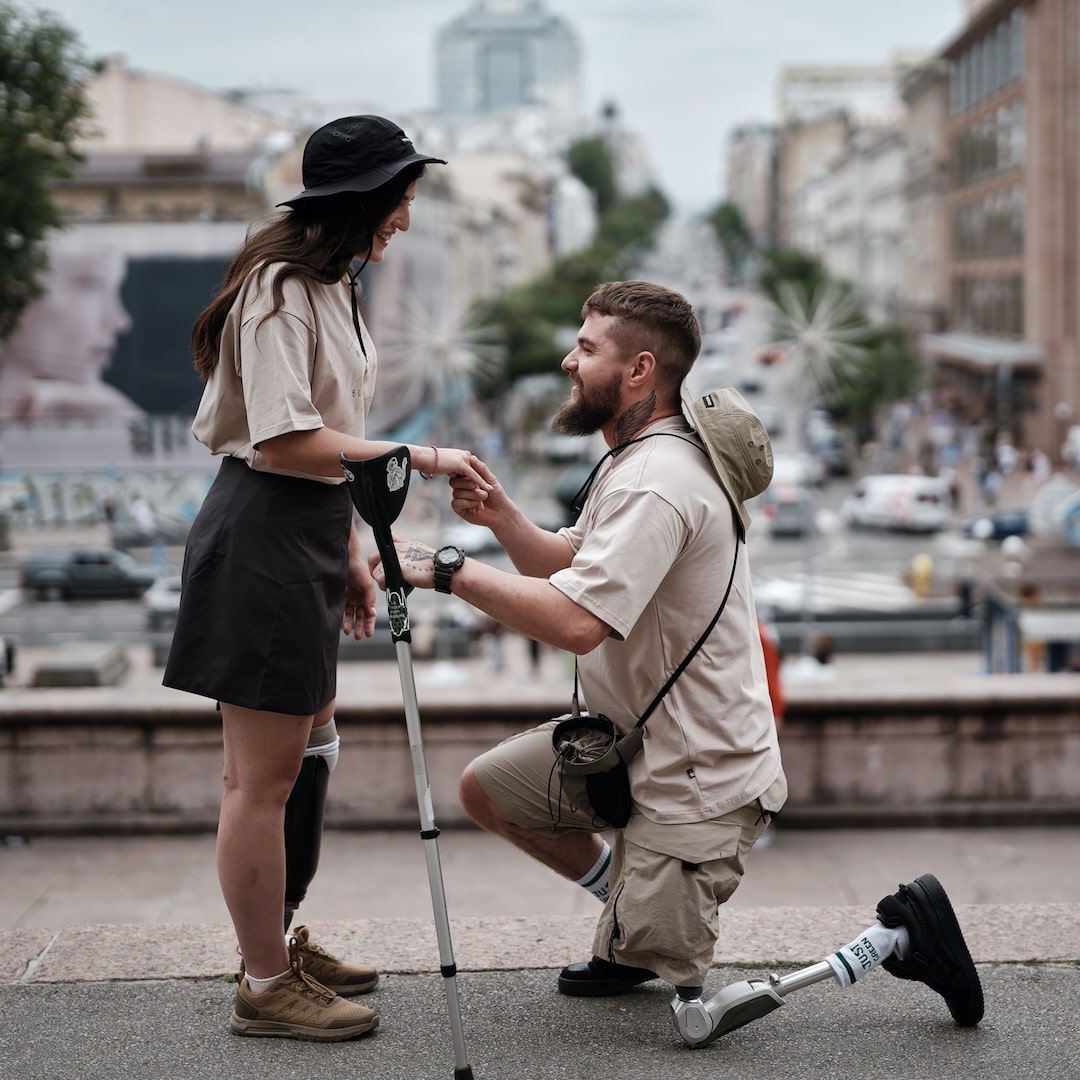 ЖИТИ НАЗУСТРІЧ